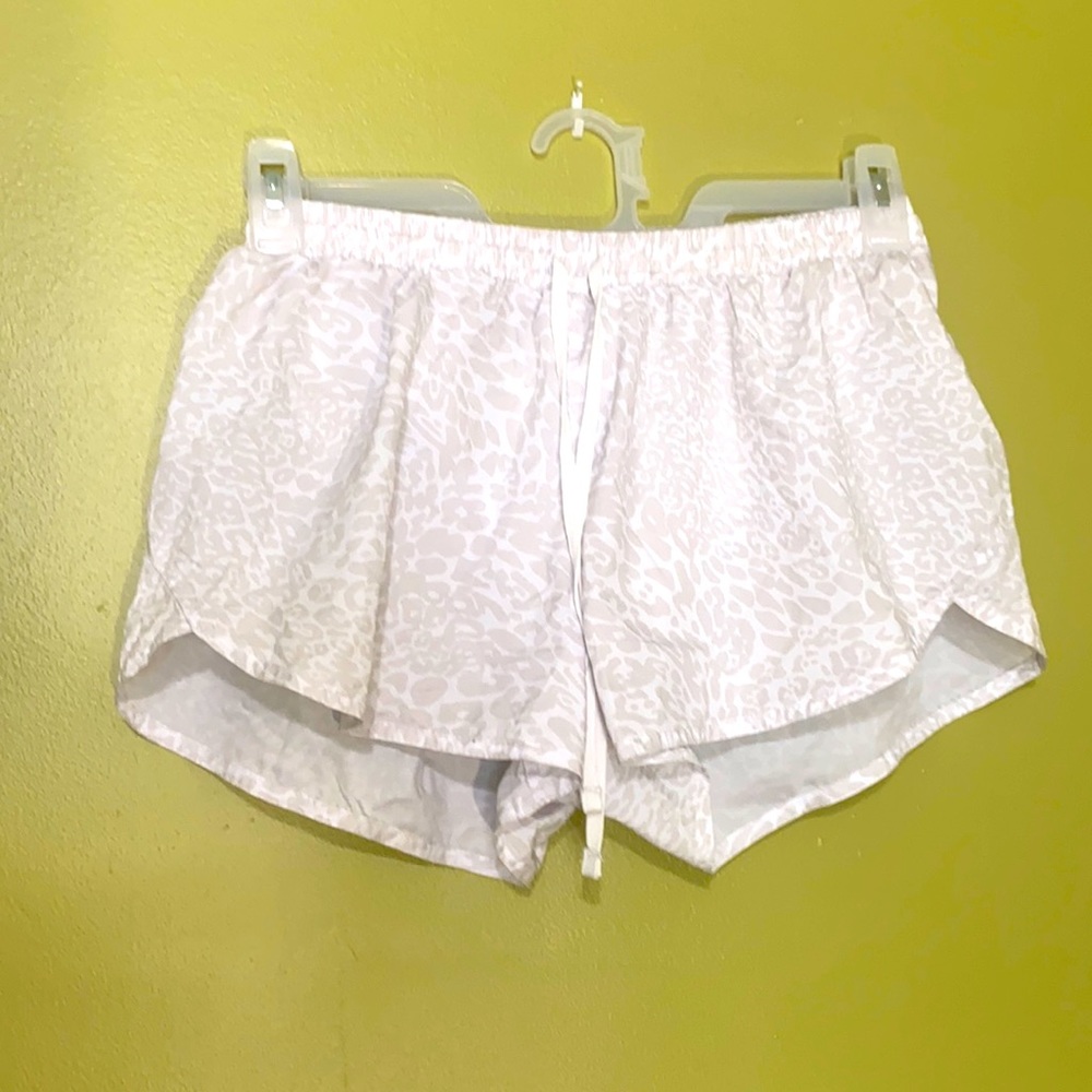 Women’s Printed Athletic Shorts. Size Medium.
